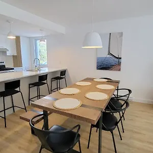 Apartment Spacieux 3 A 5 Minutes Du Vieux-, Quebec City